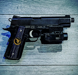 Airsoft pistol